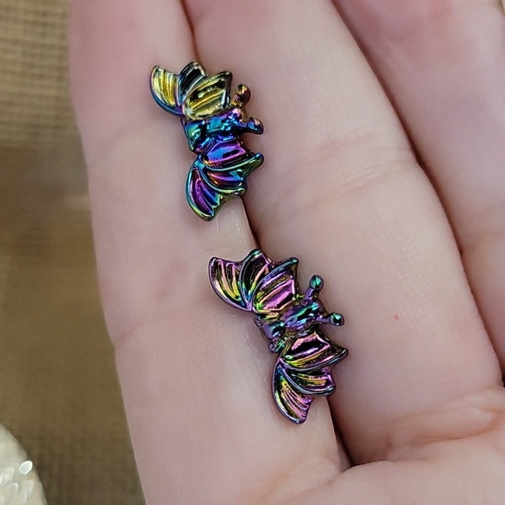 🔥LAST PAIR🔥 OILSLICK AURORA BOREALIS RAINBOW BAT EARRINGS